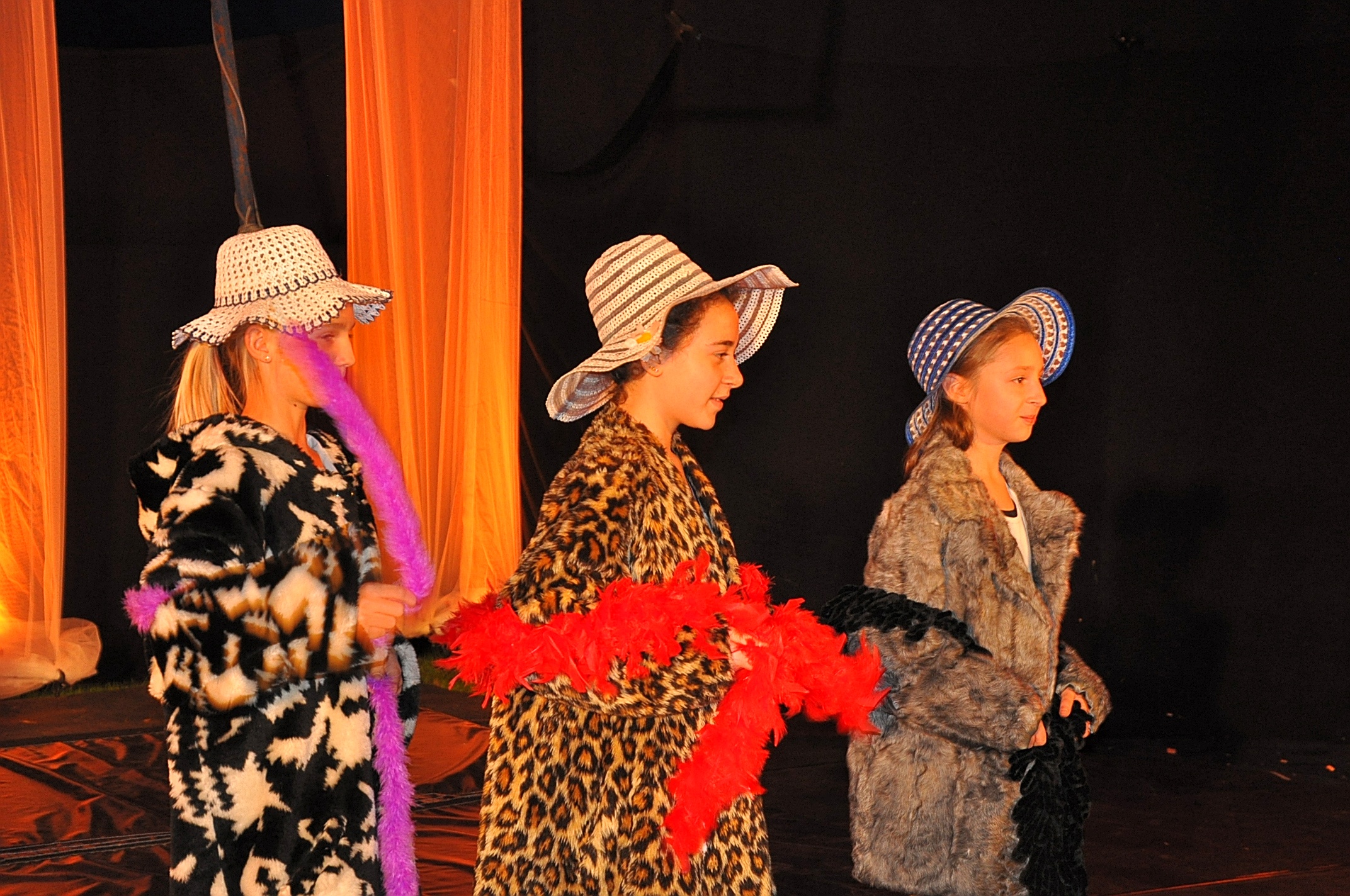 2.Weihnachtsshow im Zelt